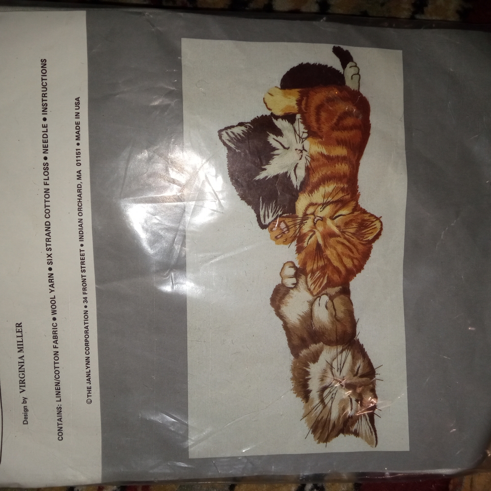 Cute kitten Embroidery Kit - Picture 4 of 5